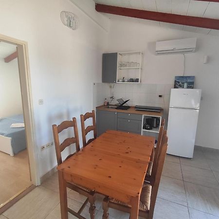 Apartments Sime Лопар Екстериор снимка
