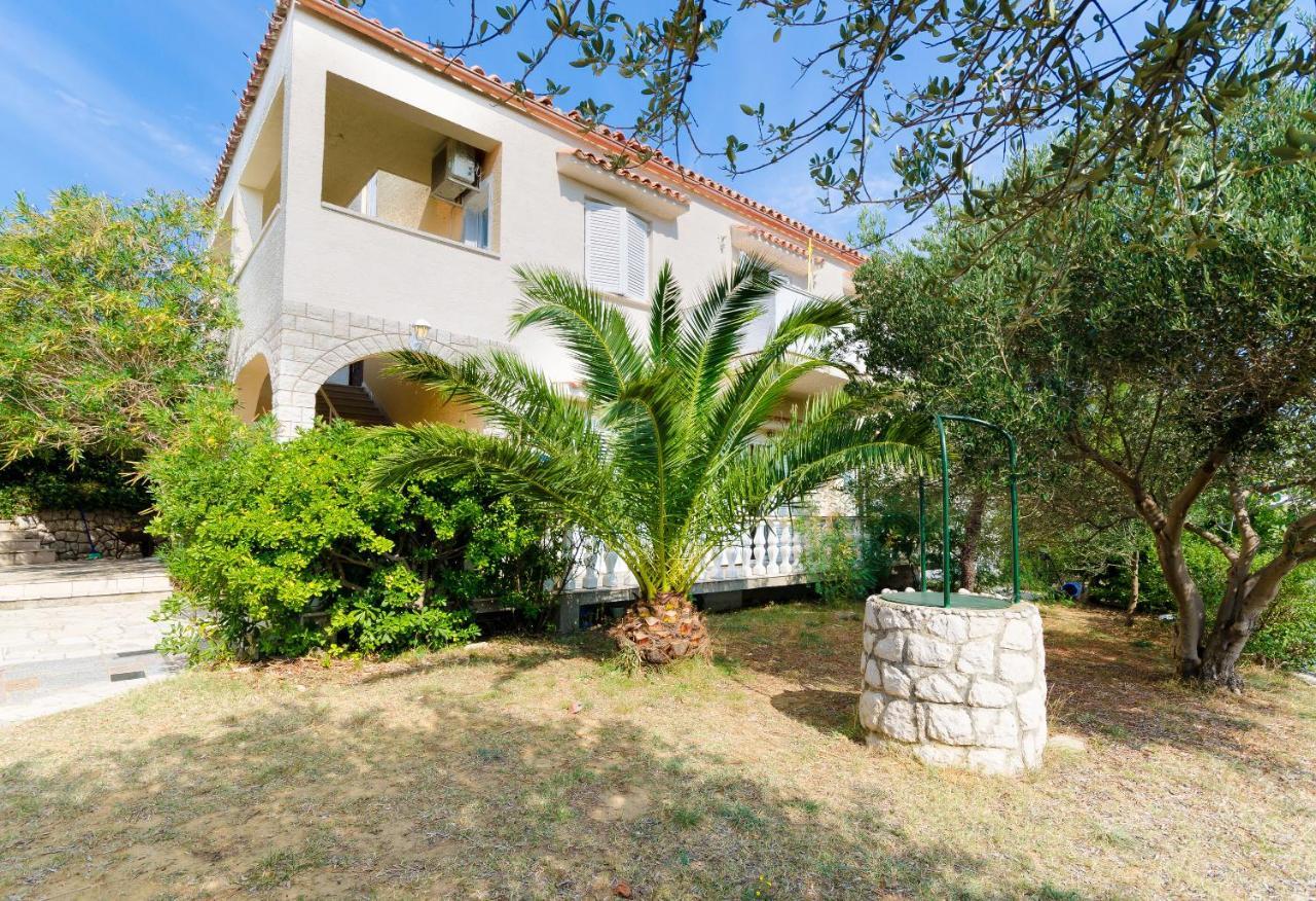 Apartments Sime Лопар Екстериор снимка