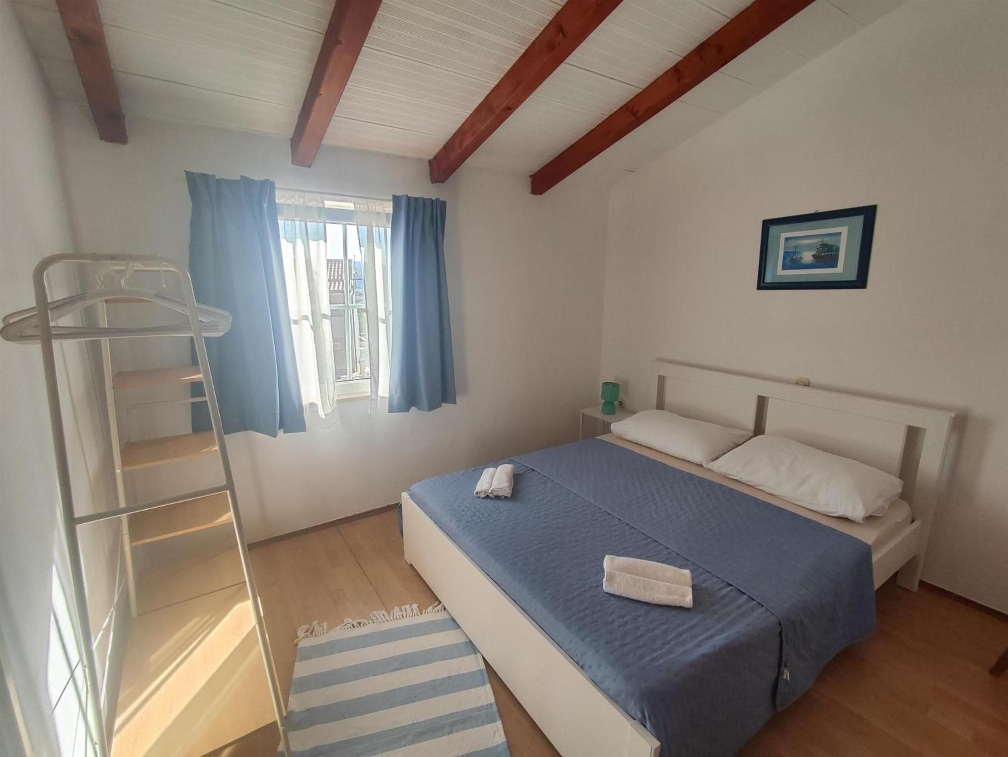 Apartments Sime Лопар Екстериор снимка